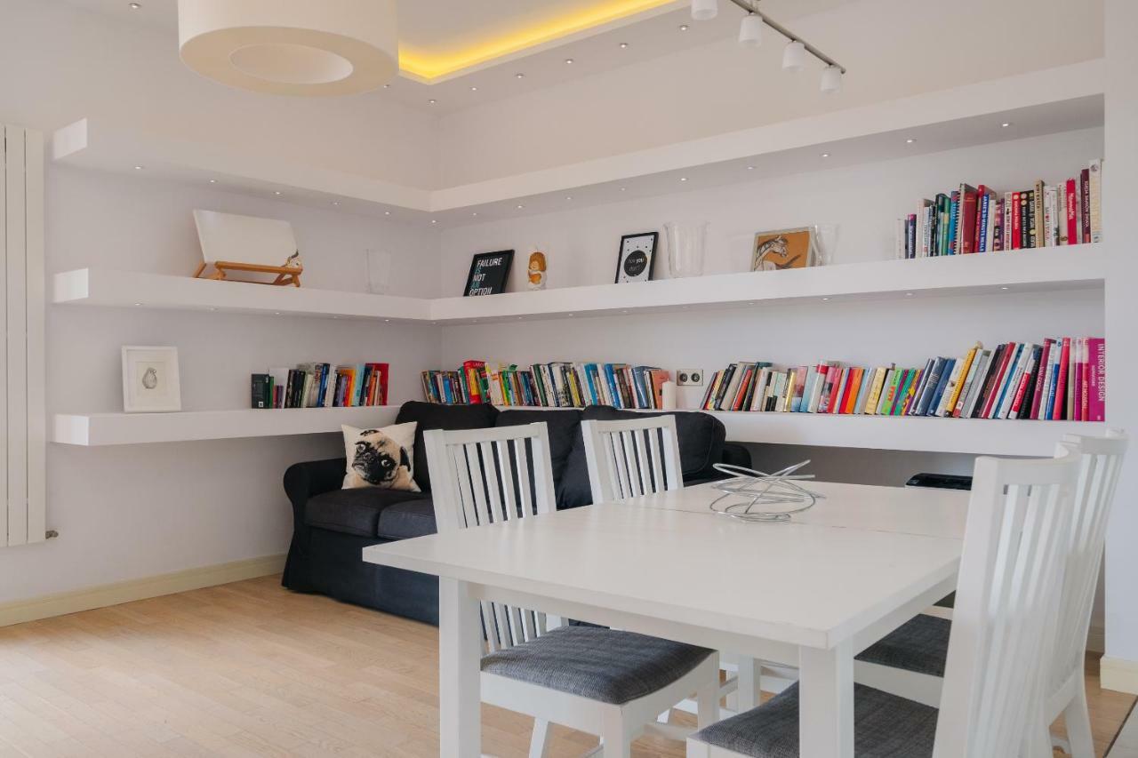 Modern Apartment Across The Ponds Βαρσοβία Εξωτερικό φωτογραφία
